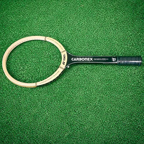 Винтажная теннисная ракетка Yonex Carbonex (Мартина Навратилова)